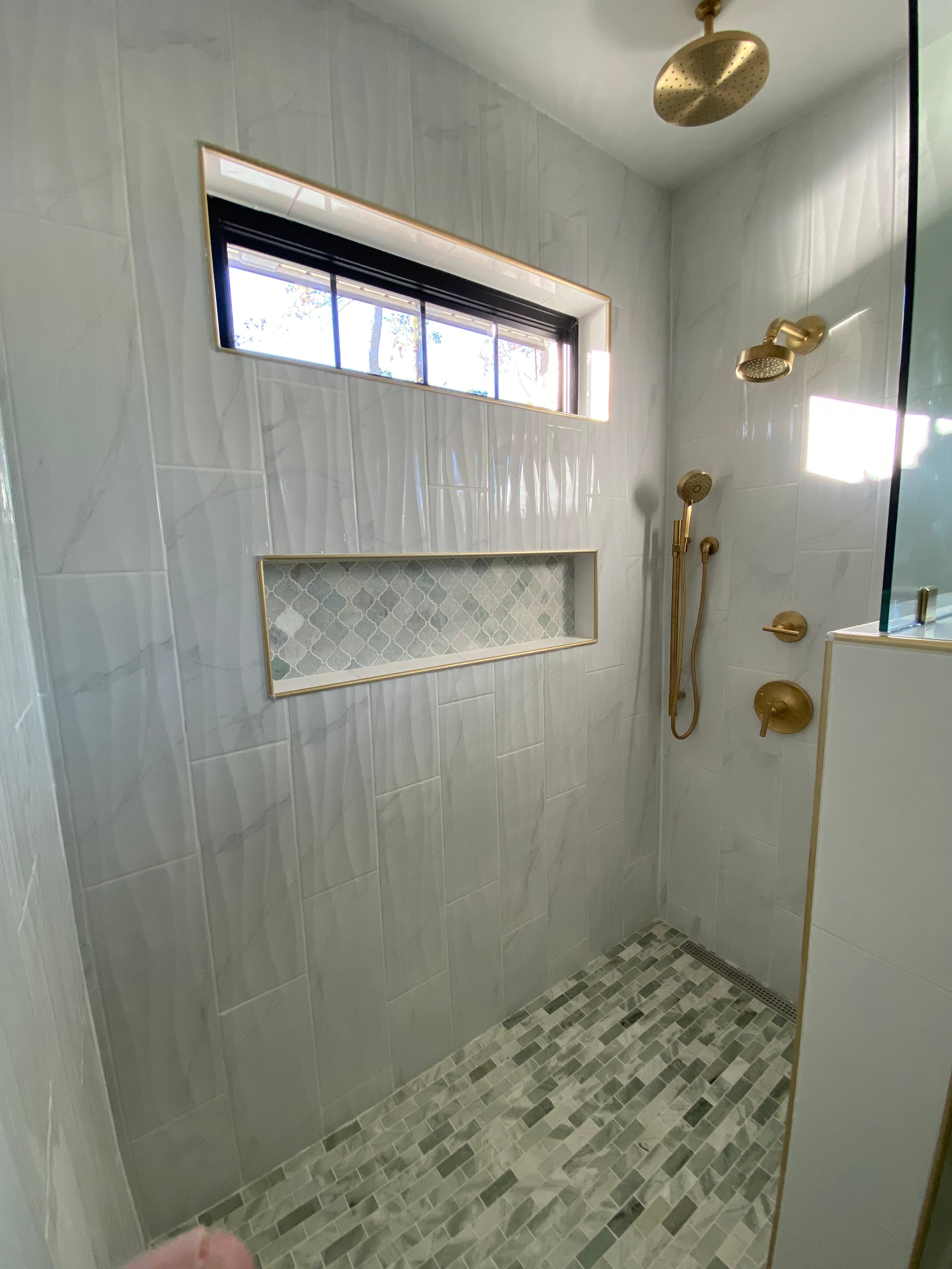 Luxury shower with 3 shower head options